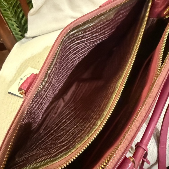 Prada Double Zip Pink Saffiano Leather Galleria Bag with Shoulder Strap - Picture 12 of 16